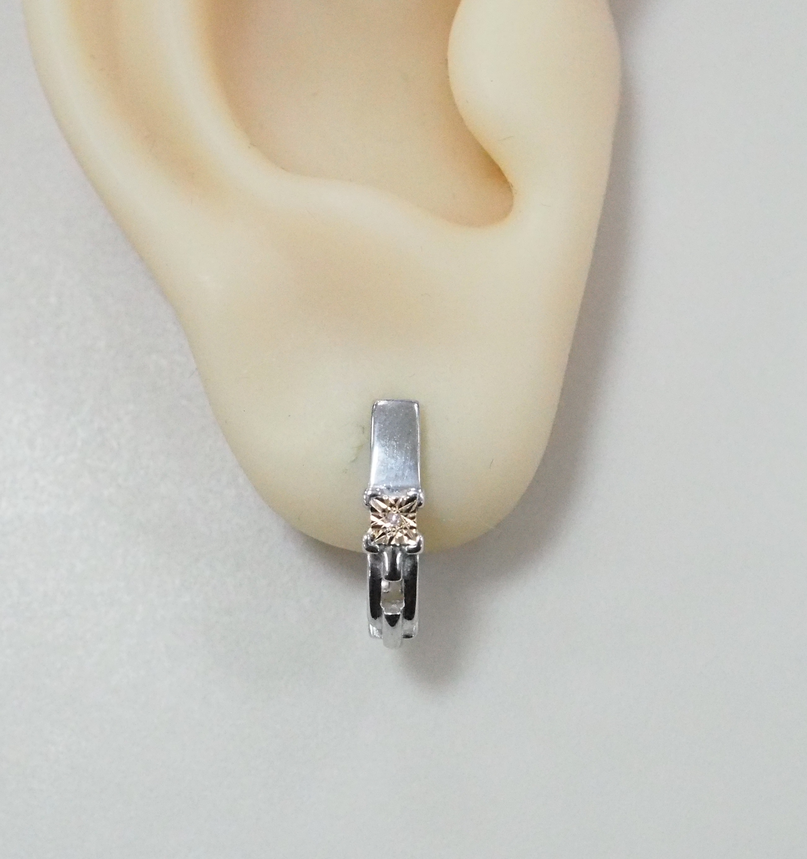 Серебряные серьги с бриллиантами и золотом